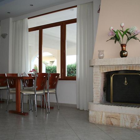 Posidonia Pension Amarynthos Exterior photo