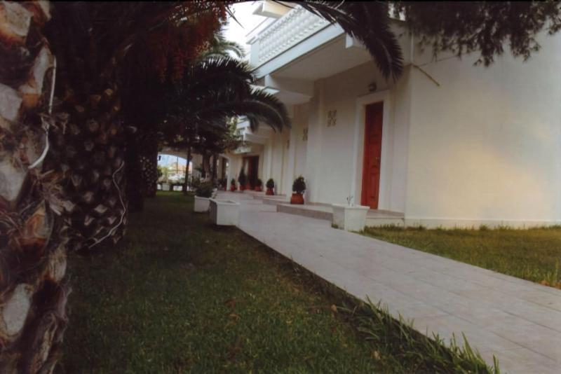 Posidonia Pension Amarynthos Exterior photo