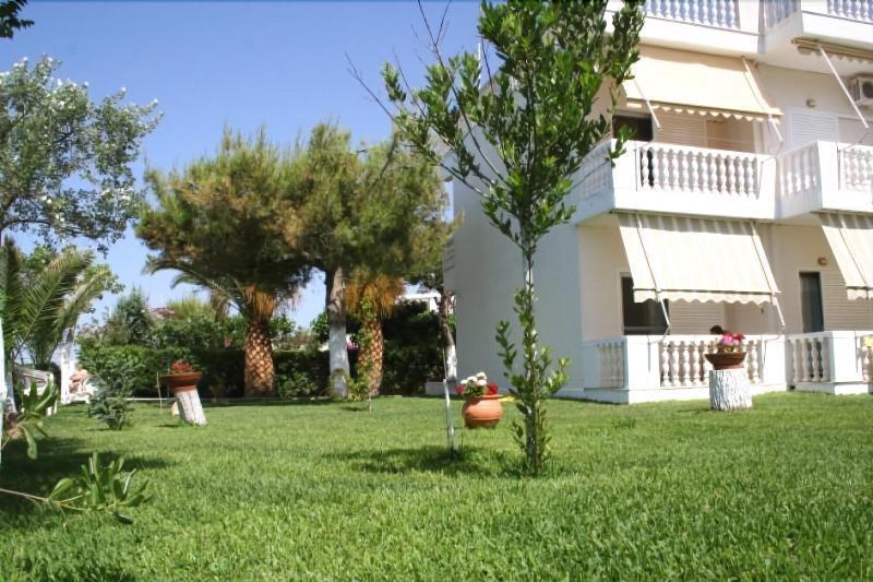 Posidonia Pension Amarynthos Exterior photo