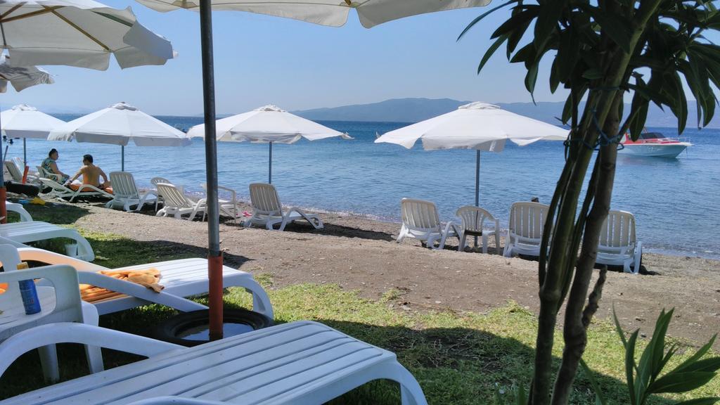 Posidonia Pension Amarynthos Exterior photo