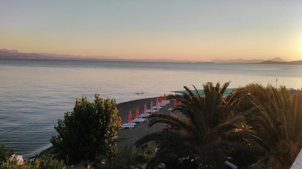 Posidonia Pension Amarynthos Exterior photo